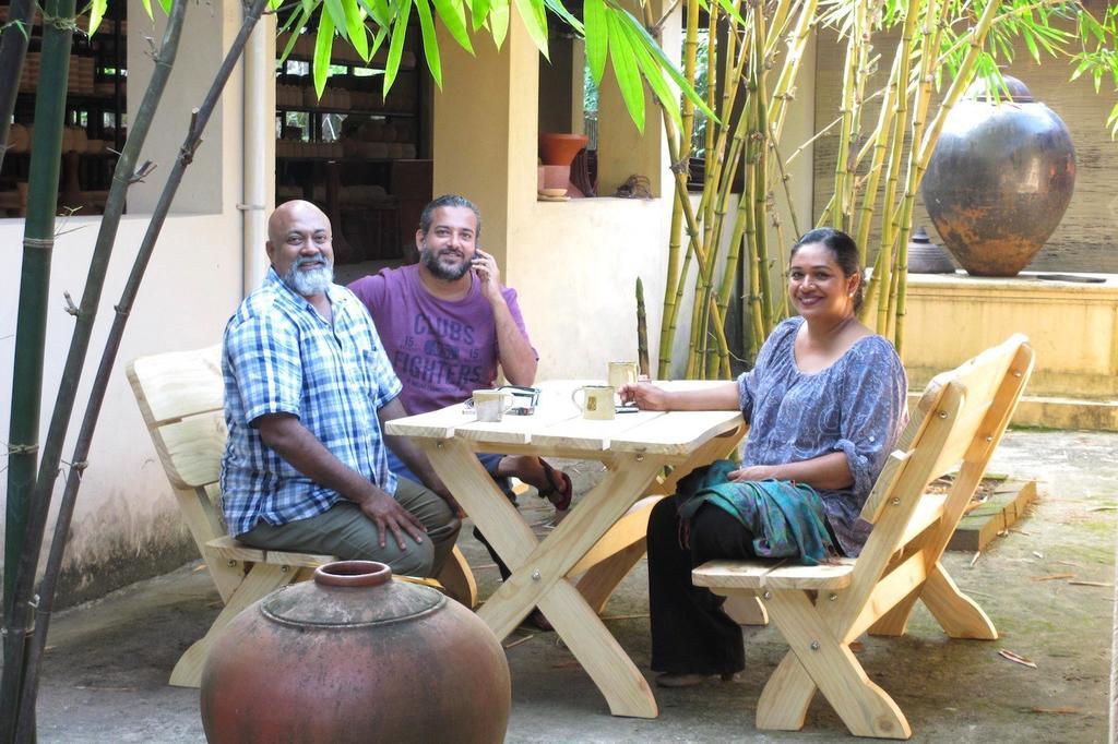 Clayfingers Art Cottage Thrissur Ruang foto
