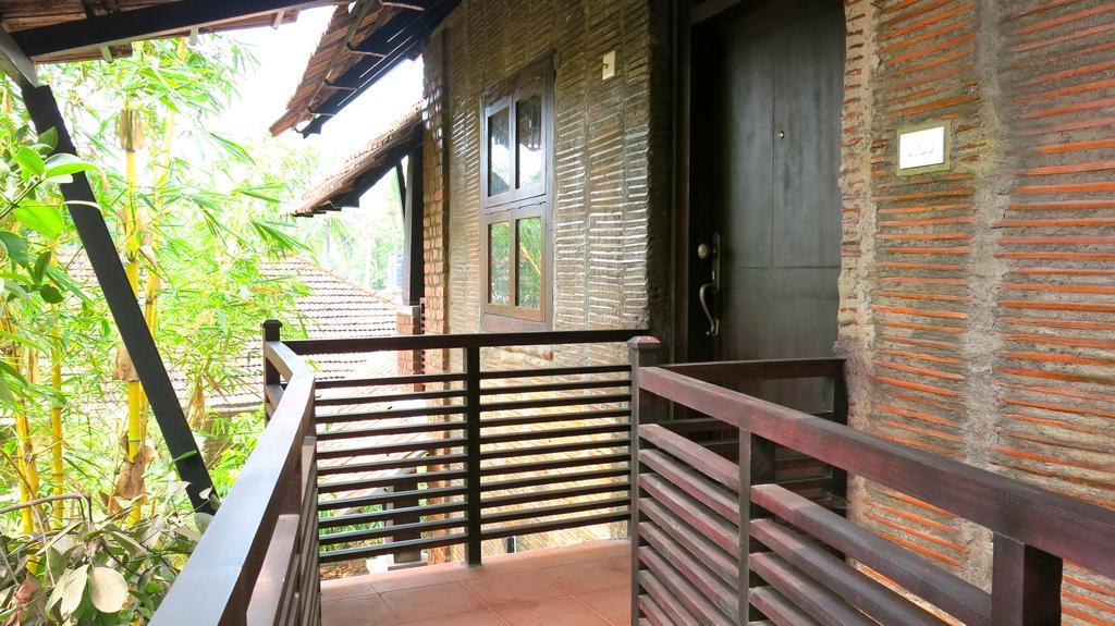 Clayfingers Art Cottage Thrissur Ruang foto