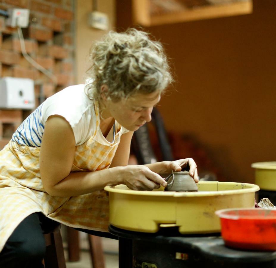 Clayfingers Art Cottage Thrissur Bagian luar foto
